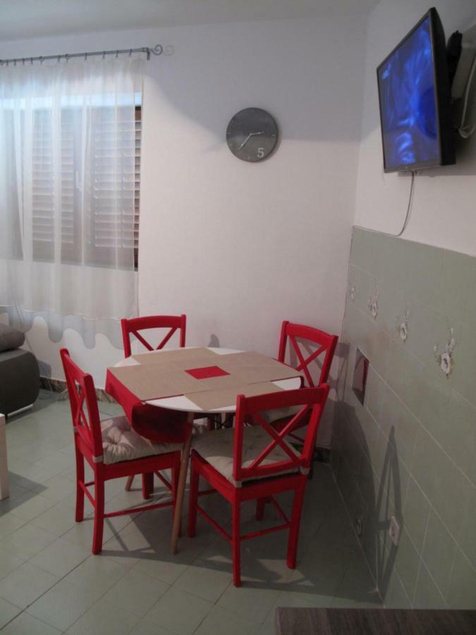 Illy City Centre Apartment シベニク エクステリア 写真
