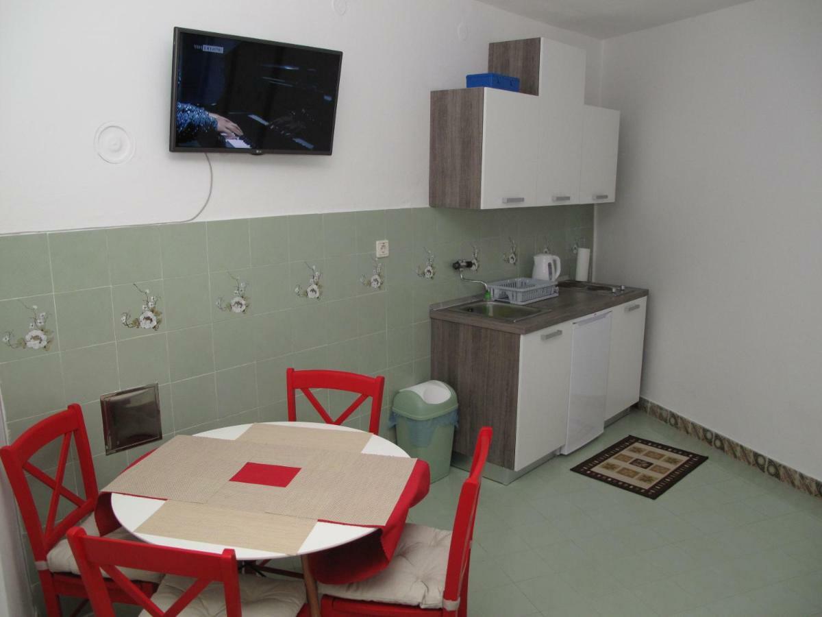 Illy City Centre Apartment シベニク エクステリア 写真