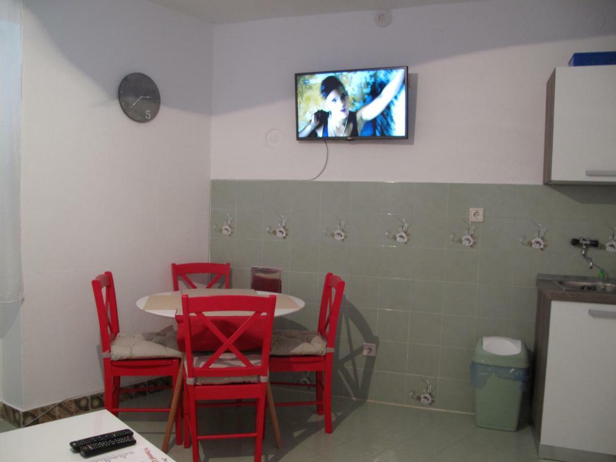 Illy City Centre Apartment シベニク エクステリア 写真