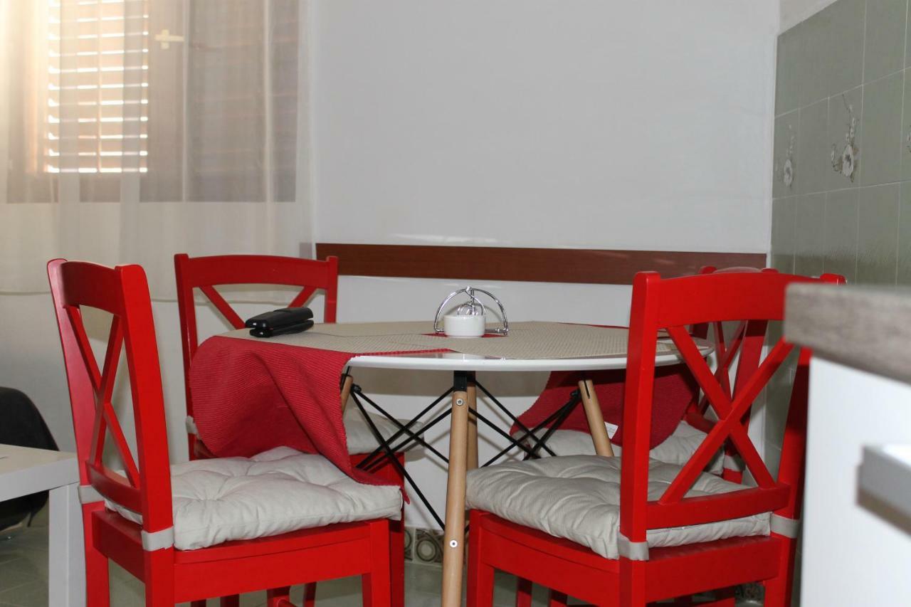 Illy City Centre Apartment シベニク エクステリア 写真